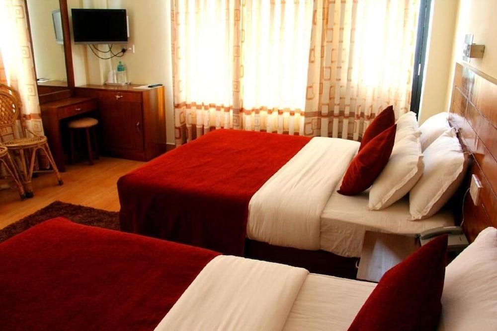 Hotel Tara Pokhara Luaran gambar